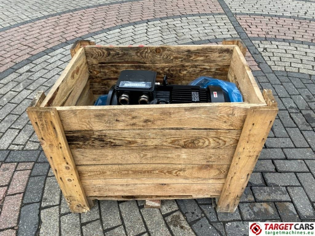 EE AG Hinwill EEN3 225M4/B14S 37KW 400~80V Electri - Motor pro Stavební technika: obrázek 5 EE AG Hinwill EEN3 225M4/B14S 37KW 400~80V Electri - Motor pro Stavební technika: obrázek 5