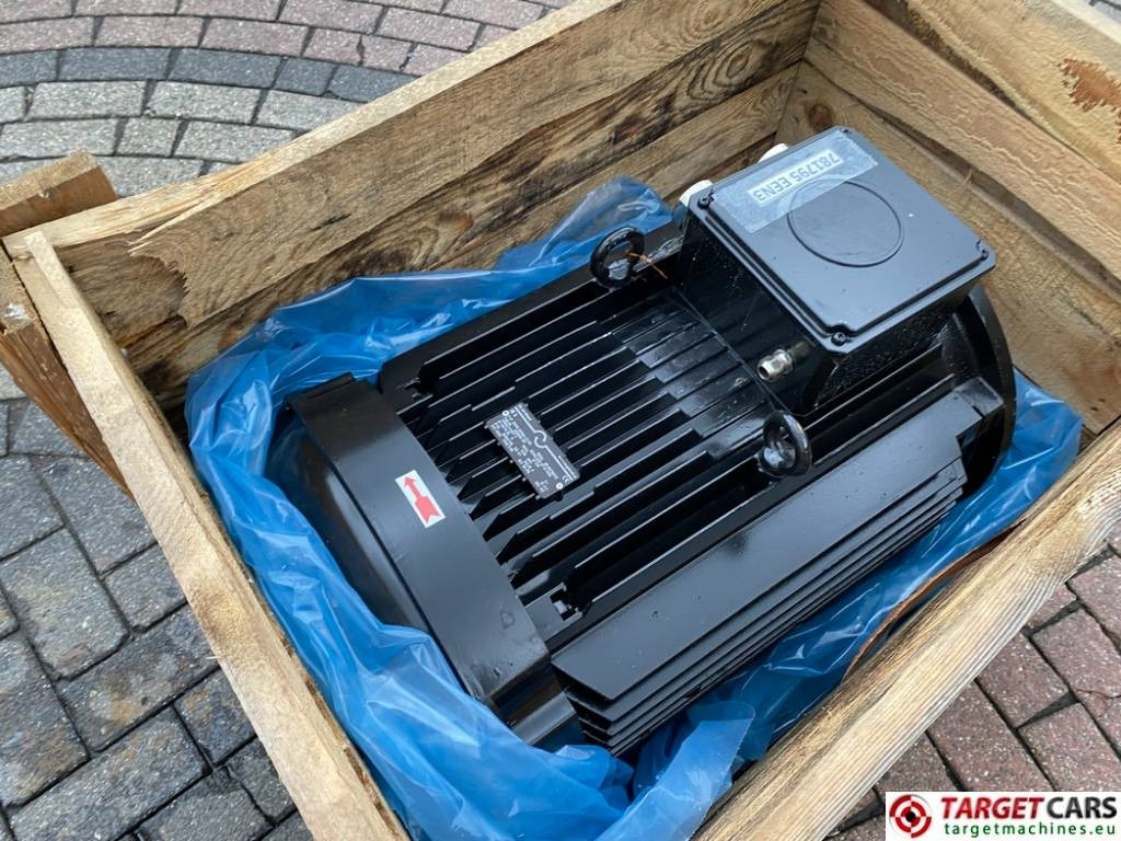 EE AG Hinwill EEN3 225M4/B14S 37KW 400~80V Electri - Motor pro Stavební technika: obrázek 2 EE AG Hinwill EEN3 225M4/B14S 37KW 400~80V Electri - Motor pro Stavební technika: obrázek 2