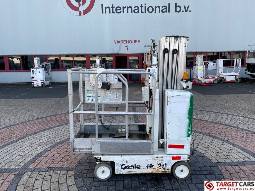 Genie GR-20 RunAbout Electric Vertical Mast Lift 802cm - Vertikální sloupový výtah: obrázek 5 Genie GR-20 RunAbout Electric Vertical Mast Lift 802cm - Vertikální sloupový výtah: obrázek 5