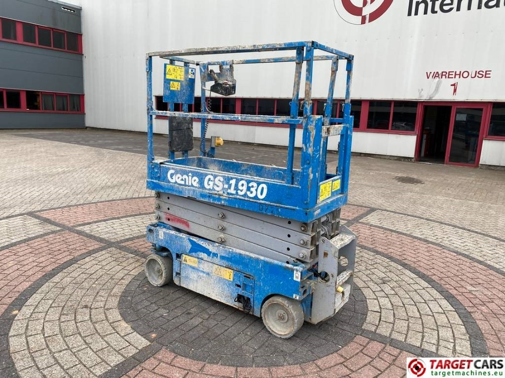 Genie GS-1932 Electric Scissor Work Lift 779cm - Nůžková plošina: obrázek 3 Genie GS-1932 Electric Scissor Work Lift 779cm - Nůžková plošina: obrázek 3