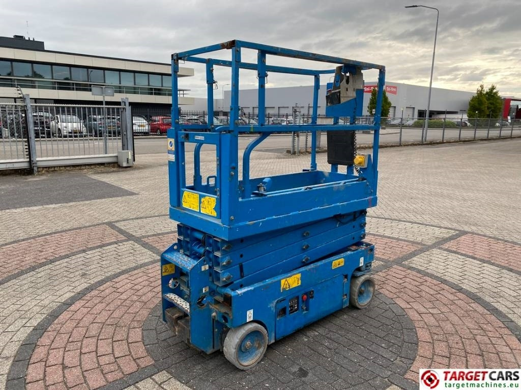 Genie GS-1932 Electric Scissor Work Lift 779cm - Nůžková plošina: obrázek 3 Genie GS-1932 Electric Scissor Work Lift 779cm - Nůžková plošina: obrázek 3