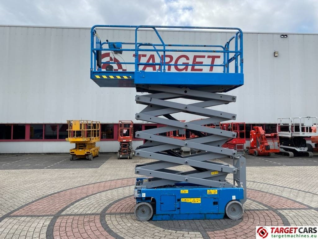 Genie GS-4047 Electric Scissor Work Lift 1389cm - Nůžková plošina: obrázek 5 Genie GS-4047 Electric Scissor Work Lift 1389cm - Nůžková plošina: obrázek 5