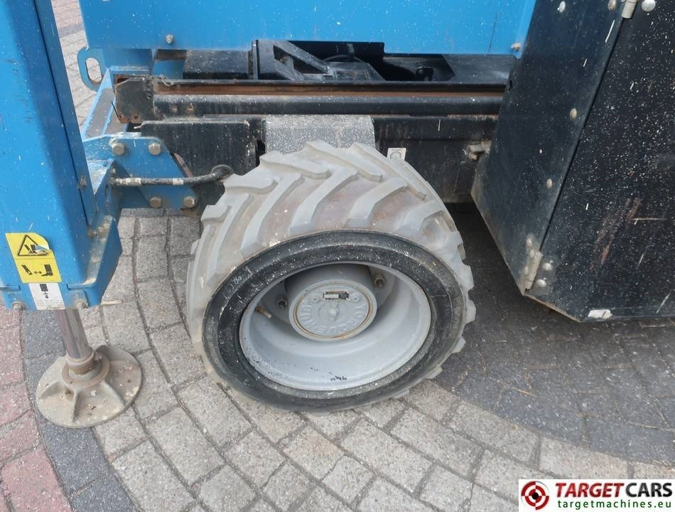 Nůžková plošina Genie GS-4069BE Hybrid 4069 Scissor Work Lift 1412cm: obrázek 23 Nůžková plošina Genie GS-4069BE Hybrid 4069 Scissor Work Lift 1412cm: obrázek 23