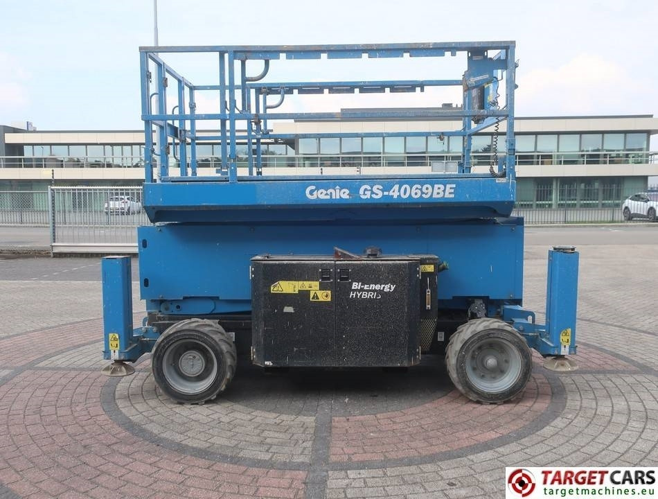 Nůžková plošina Genie GS-4069BE Hybrid 4069 Scissor Work Lift 1412cm: obrázek 27 Nůžková plošina Genie GS-4069BE Hybrid 4069 Scissor Work Lift 1412cm: obrázek 27