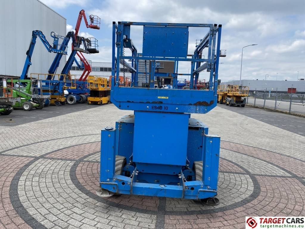 Nůžková plošina Genie GS-4069DC Electric Scissor Work Lift 1412cm: obrázek 29