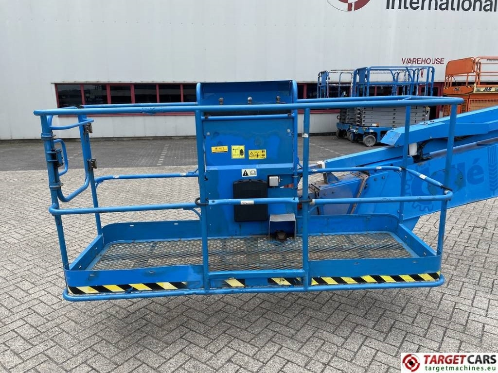 Teleskopická plošina Genie S-100HD Telescopic 4x4x4 Diesel Boom Lift 3248cm: obrázek 17