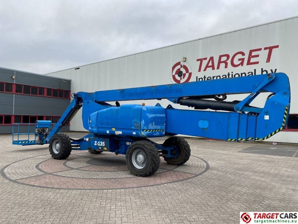 Genie Z-135/70 Articulated 4x4x4 Diesel Boom Lift 4315cm - Kloubová plošina: obrázek 4 Genie Z-135/70 Articulated 4x4x4 Diesel Boom Lift 4315cm - Kloubová plošina: obrázek 4