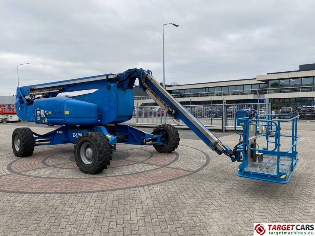Genie Z-135/70 Articulated 4x4x4 Diesel Boom Lift 4315cm - Kloubová plošina: obrázek 2 Genie Z-135/70 Articulated 4x4x4 Diesel Boom Lift 4315cm - Kloubová plošina: obrázek 2