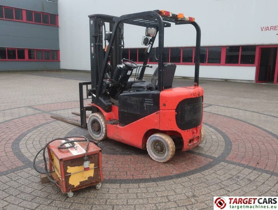 Hangcha CPD15J Eletric 4-wh Forklift Triplex-480cm 1500KG - Elektrický vysokozdvižný vozík: obrázek 4 Hangcha CPD15J Eletric 4-wh Forklift Triplex-480cm 1500KG - Elektrický vysokozdvižný vozík: obrázek 4