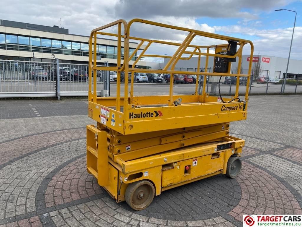Haulotte Compact 10 Electric Scissor Work Lift 1015cm - Nůžková plošina: obrázek 3 Haulotte Compact 10 Electric Scissor Work Lift 1015cm - Nůžková plošina: obrázek 3