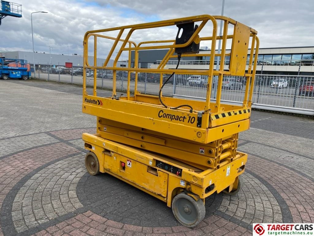 Haulotte Compact 10 Electric Scissor Work Lift 1015cm - Nůžková plošina: obrázek 2 Haulotte Compact 10 Electric Scissor Work Lift 1015cm - Nůžková plošina: obrázek 2