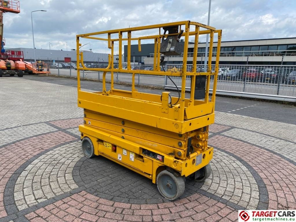 Haulotte Compact 10N Electric Scissor Work Lift 1000cm - Nůžková plošina: obrázek 2 Haulotte Compact 10N Electric Scissor Work Lift 1000cm - Nůžková plošina: obrázek 2