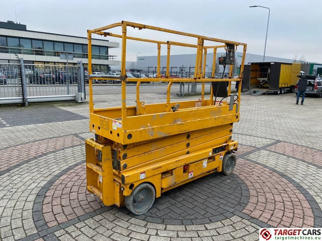 Haulotte Compact 10N Electric Scissor Work Lift 1000cm - Nůžková plošina: obrázek 3 Haulotte Compact 10N Electric Scissor Work Lift 1000cm - Nůžková plošina: obrázek 3