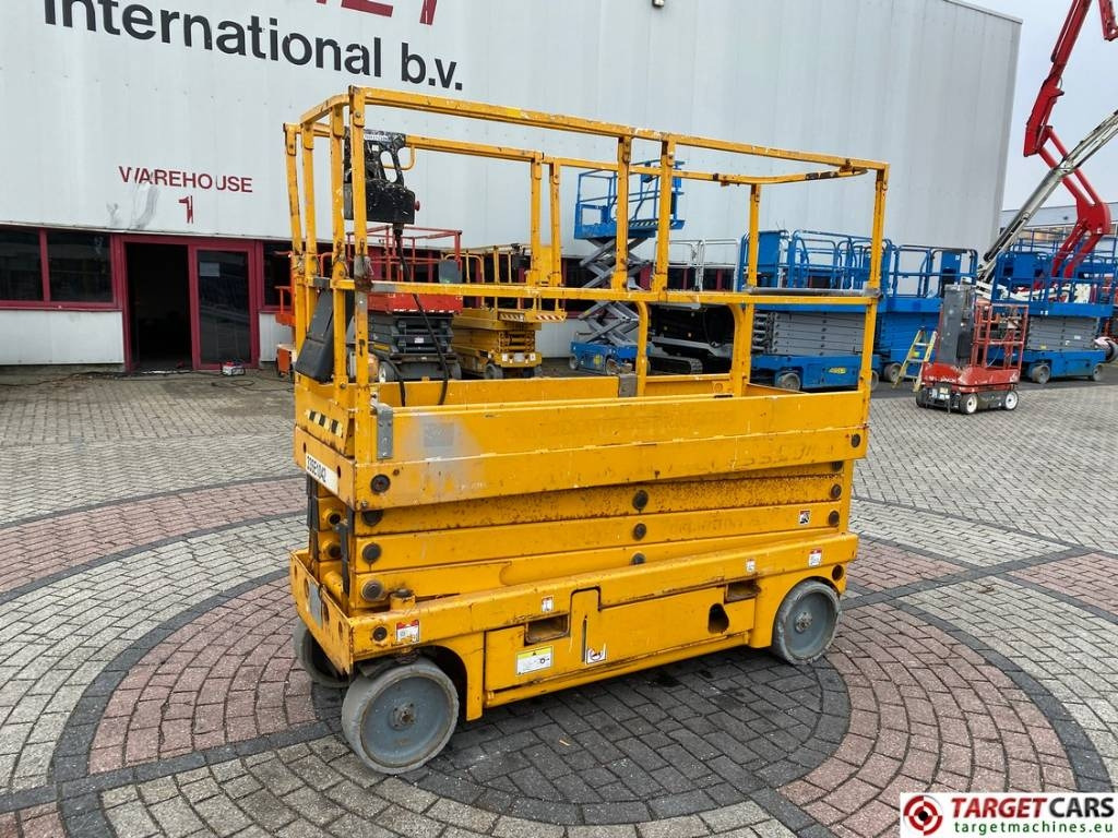 Haulotte Compact 10N Electric Scissor Work Lift 1000cm - Nůžková plošina: obrázek 1 Haulotte Compact 10N Electric Scissor Work Lift 1000cm - Nůžková plošina: obrázek 1