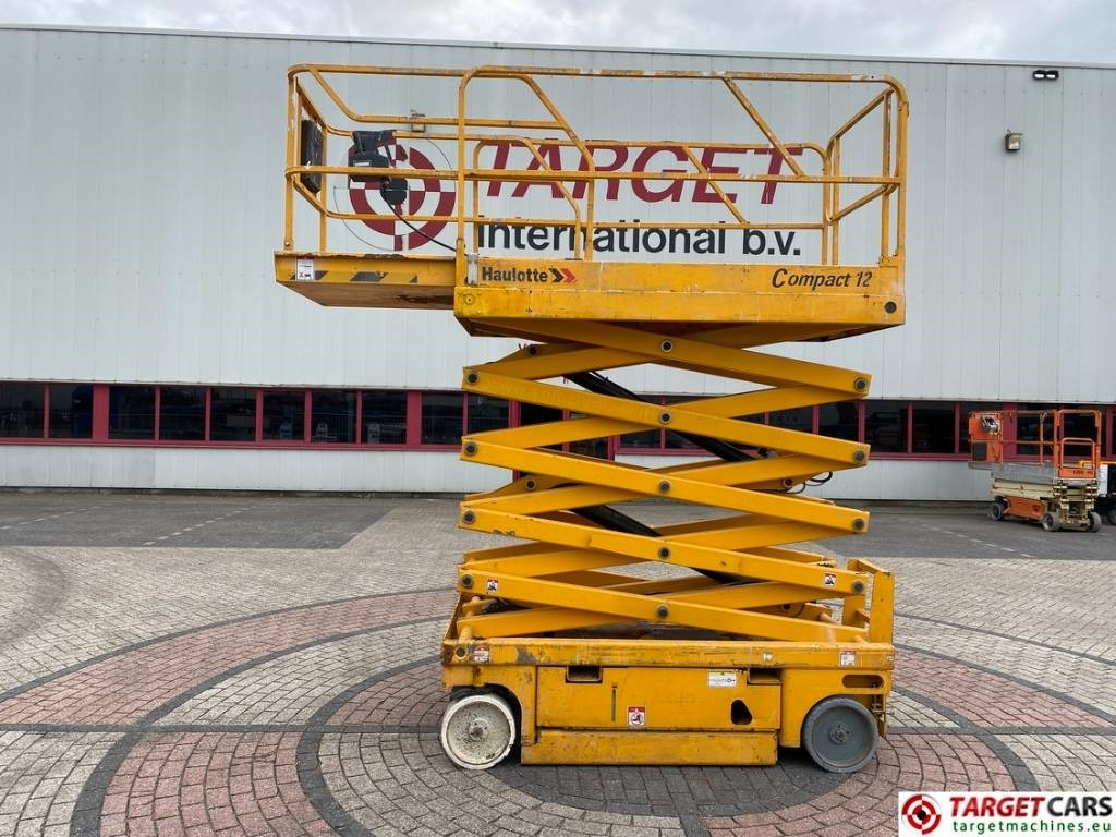 Haulotte Compact 12 Electric Scissor Work Lift 1200cm - Nůžková plošina: obrázek 5 Haulotte Compact 12 Electric Scissor Work Lift 1200cm - Nůžková plošina: obrázek 5