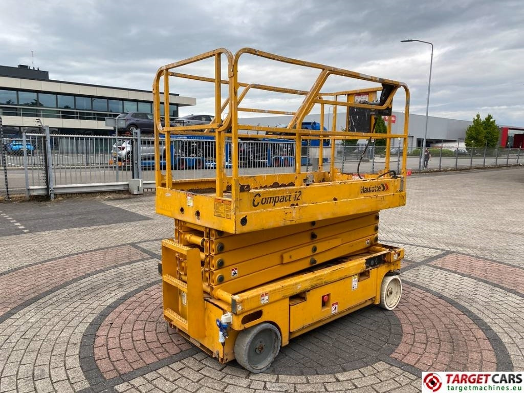 Haulotte Compact 12 Electric Scissor Work Lift 1200cm - Nůžková plošina: obrázek 3 Haulotte Compact 12 Electric Scissor Work Lift 1200cm - Nůžková plošina: obrázek 3