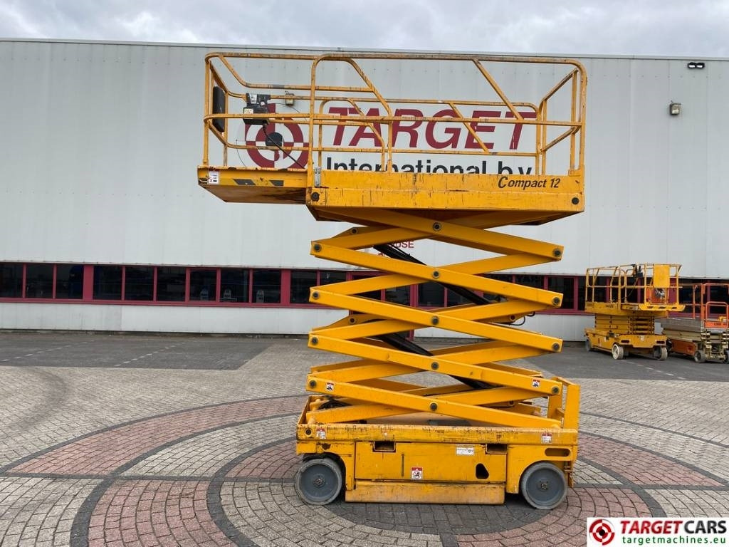 Haulotte Compact 12 Electric Scissor Work Lift 1200cm - Nůžková plošina: obrázek 5 Haulotte Compact 12 Electric Scissor Work Lift 1200cm - Nůžková plošina: obrázek 5