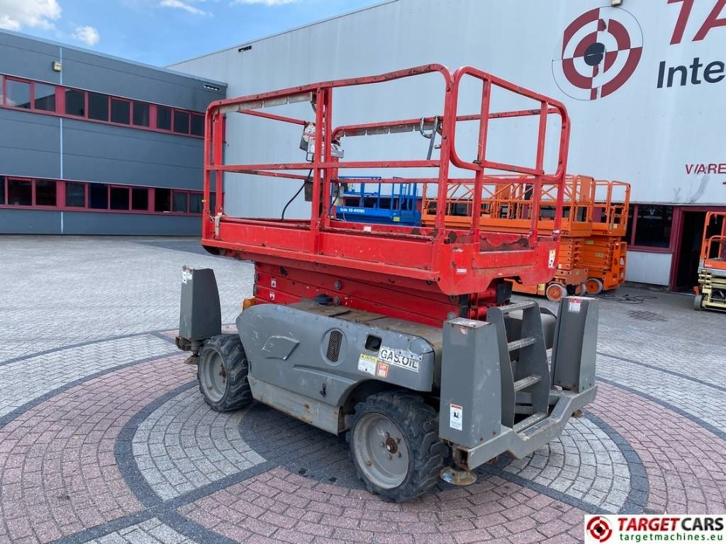 Haulotte Compact 12DX Diesel 4x4 Scissor Work Lift 1206cm - Nůžková plošina: obrázek 4 Haulotte Compact 12DX Diesel 4x4 Scissor Work Lift 1206cm - Nůžková plošina: obrázek 4