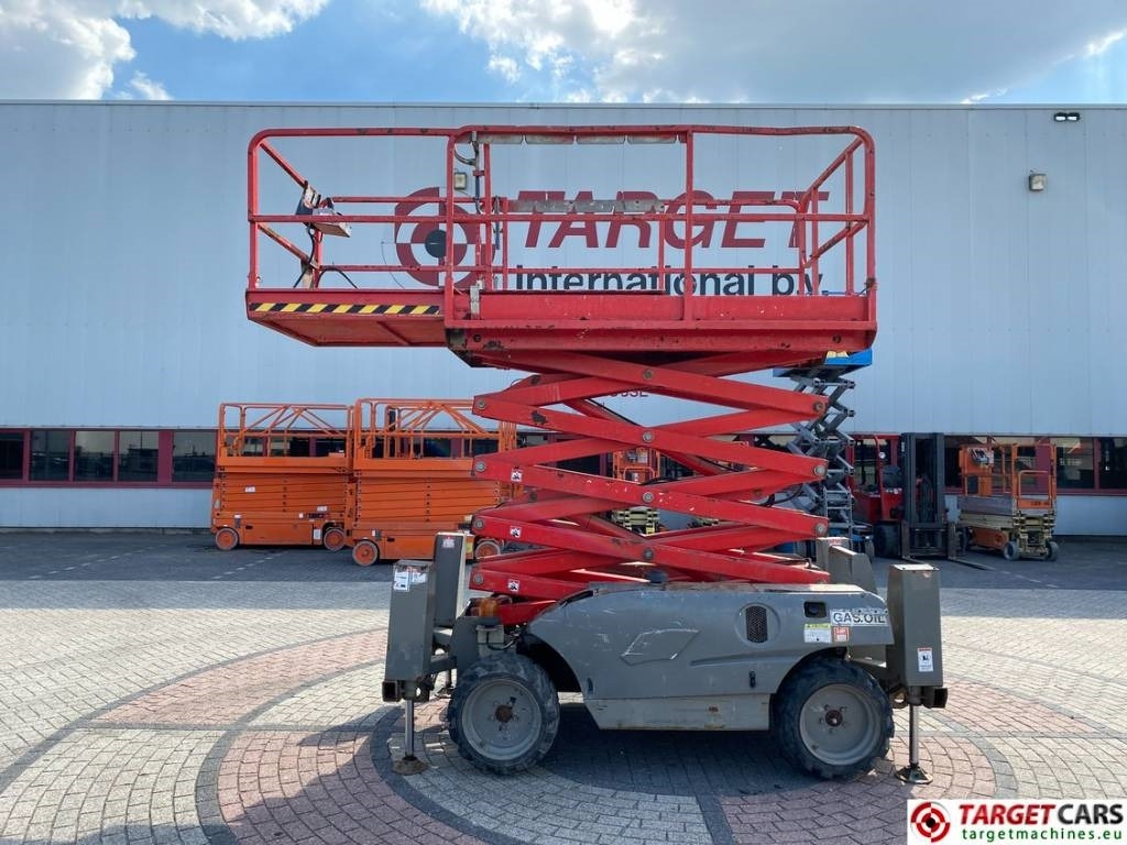 Haulotte Compact 12DX Diesel 4x4 Scissor Work Lift 1206cm - Nůžková plošina: obrázek 5 Haulotte Compact 12DX Diesel 4x4 Scissor Work Lift 1206cm - Nůžková plošina: obrázek 5