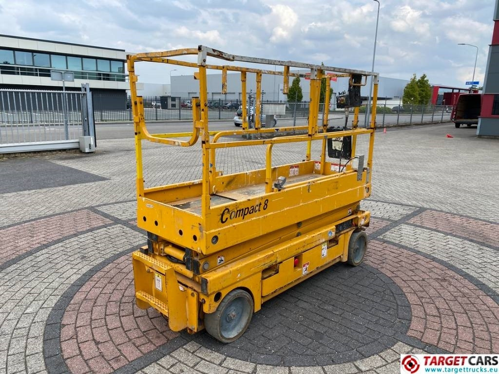 Haulotte Compact 8 Electric Scissor Work Lift 818cm - Nůžková plošina: obrázek 3 Haulotte Compact 8 Electric Scissor Work Lift 818cm - Nůžková plošina: obrázek 3