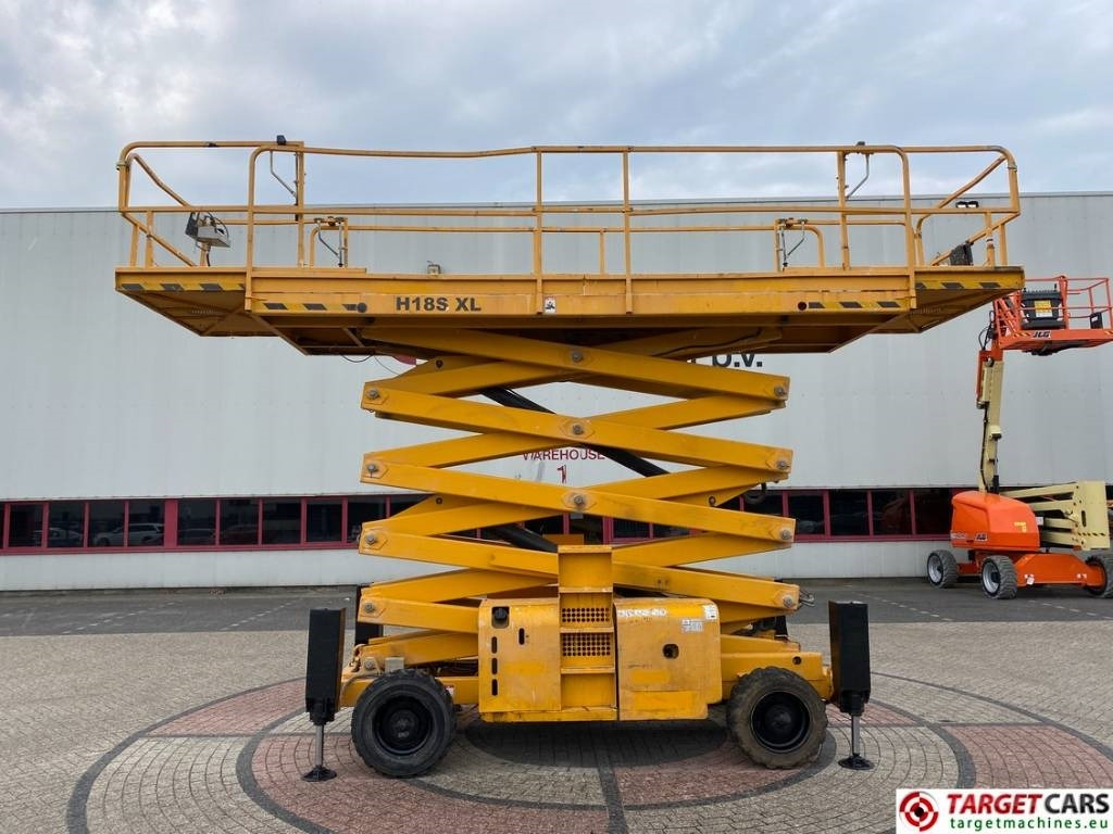 Haulotte H18SXL Diesel 4x4 Scissor Work Lift 1800cm - Nůžková plošina: obrázek 5 Haulotte H18SXL Diesel 4x4 Scissor Work Lift 1800cm - Nůžková plošina: obrázek 5