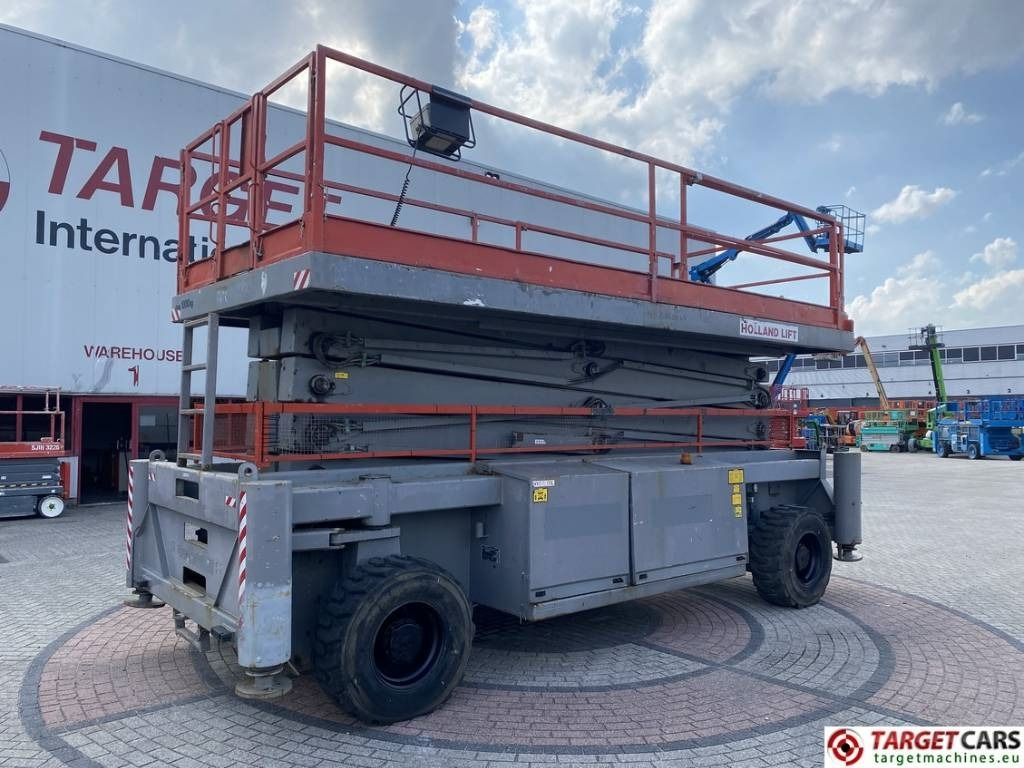 Holland Lift Combistar M-250DL27 diesel scissor worklift 27.20M - Nůžková plošina: obrázek 1 Holland Lift Combistar M-250DL27 diesel scissor worklift 27.20M - Nůžková plošina: obrázek 1