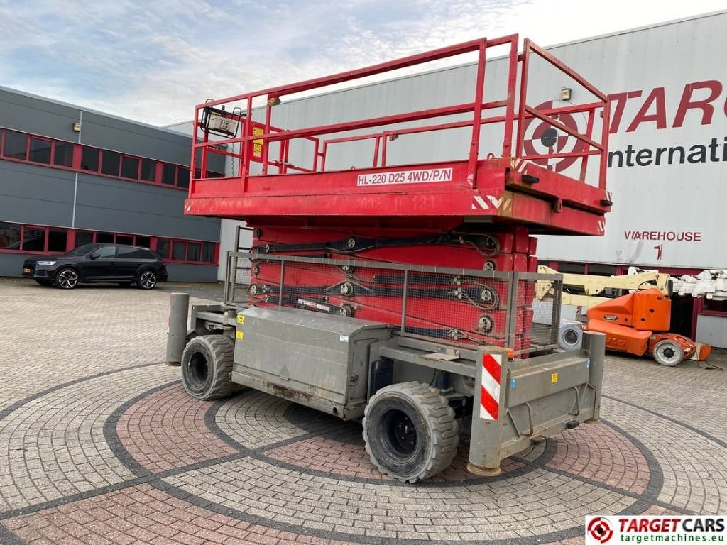 Holland Lift HL220D25-4WD Diesel 4x4 HL220 Scissor Lift 2170cm - Nůžková plošina: obrázek 4 Holland Lift HL220D25-4WD Diesel 4x4 HL220 Scissor Lift 2170cm - Nůžková plošina: obrázek 4