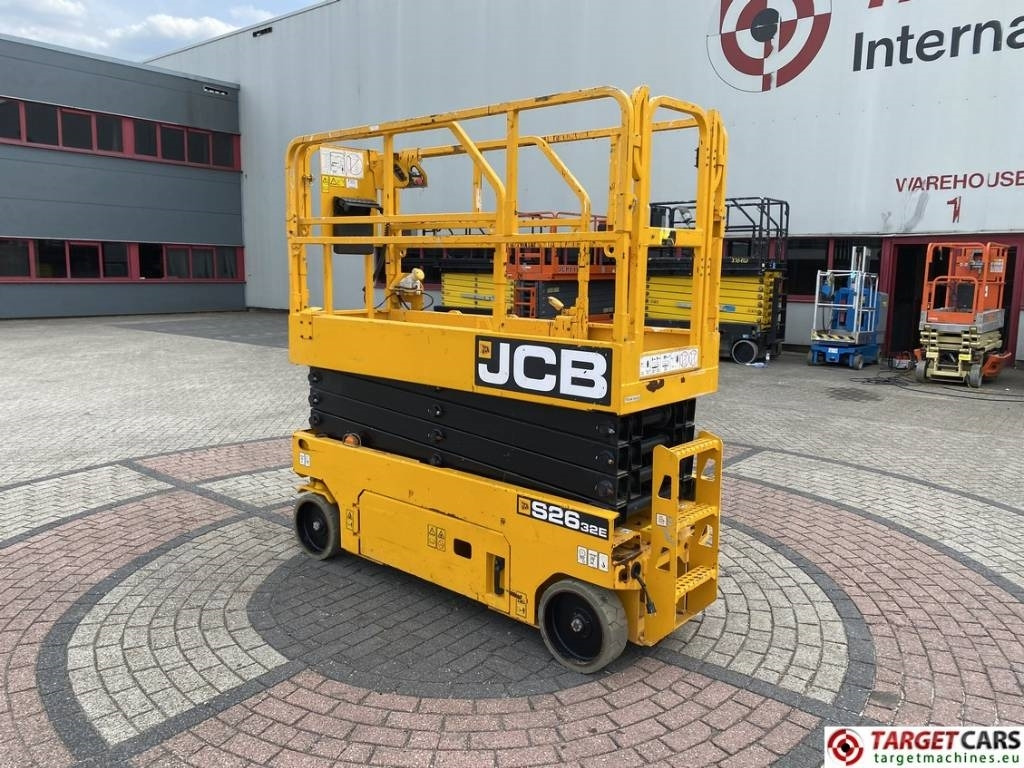 JCB S2632E Electric Scissor Work Lift 1010cm - Nůžková plošina: obrázek 4 JCB S2632E Electric Scissor Work Lift 1010cm - Nůžková plošina: obrázek 4