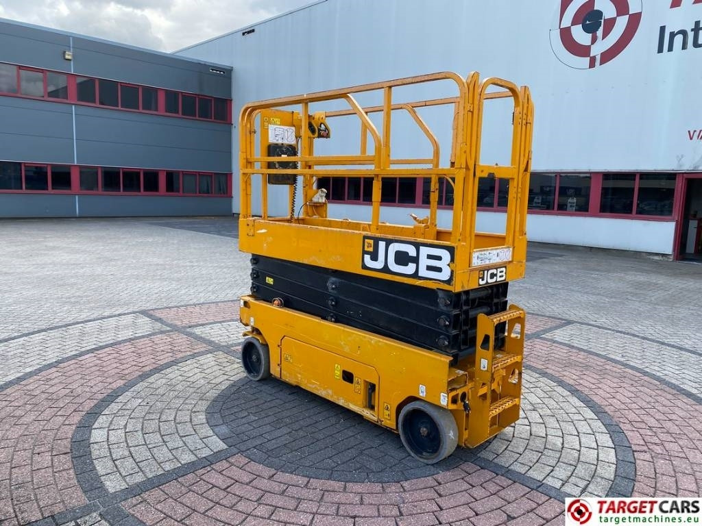JCB S2632E Electric Scissor Work Lift 1010cm - Nůžková plošina: obrázek 4 JCB S2632E Electric Scissor Work Lift 1010cm - Nůžková plošina: obrázek 4