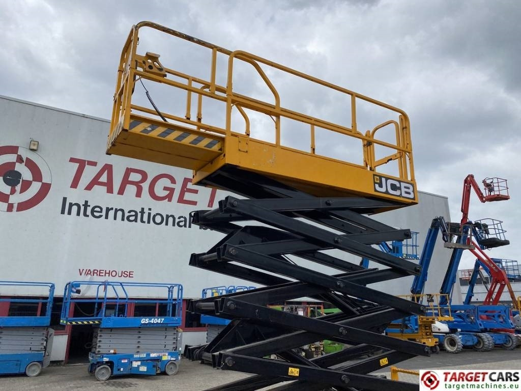 Nůžková plošina JCB S4550E Electric Scissor Work Lift 1580cm: obrázek 27