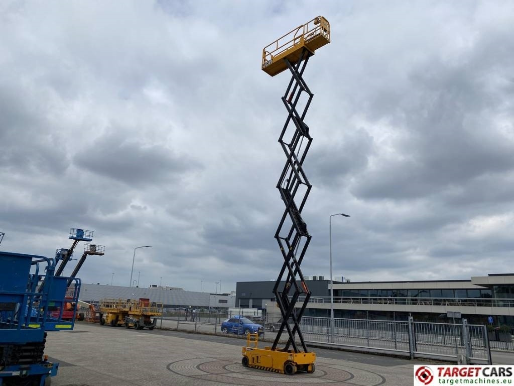 Nůžková plošina JCB S4550E Electric Scissor Work Lift 1580cm: obrázek 7
