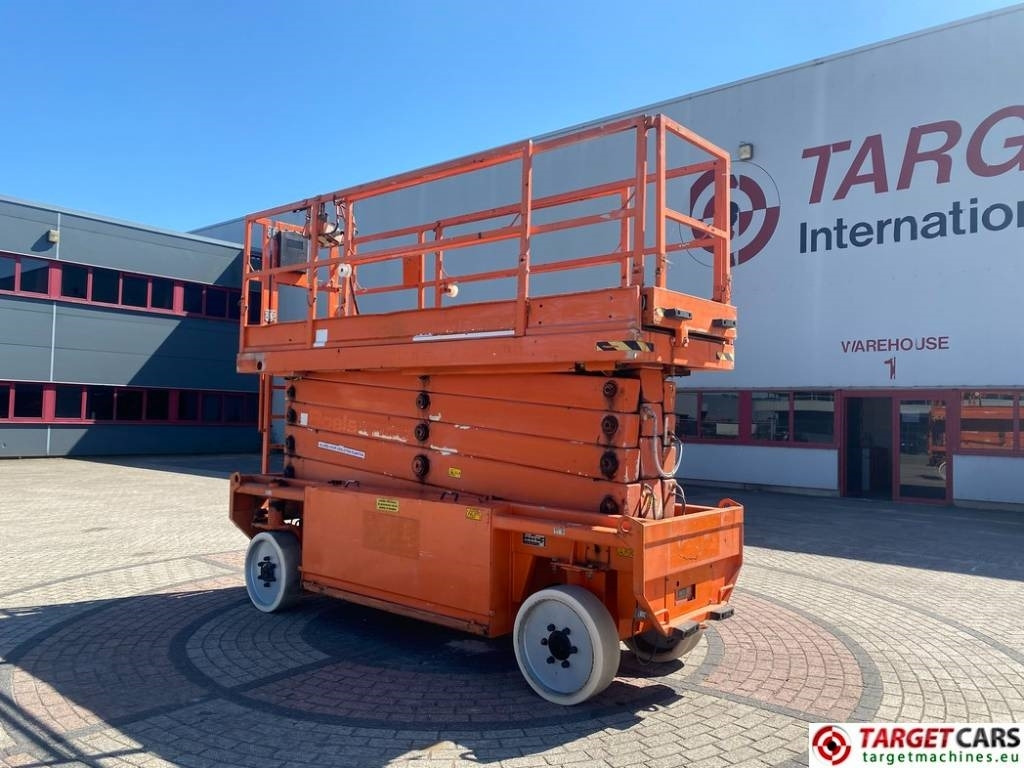 JLG 153-12 Liftlux Electric Scissor Work Lift 1730cm - Nůžková plošina: obrázek 4 JLG 153-12 Liftlux Electric Scissor Work Lift 1730cm - Nůžková plošina: obrázek 4