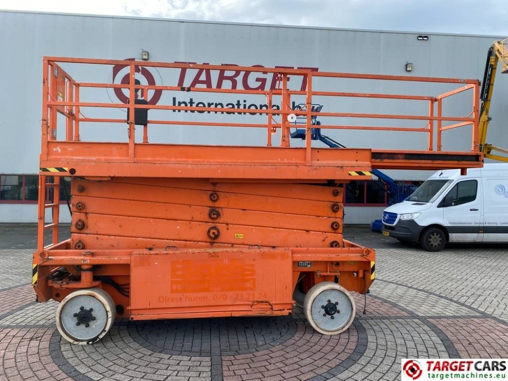 JLG 153-12 Liftlux Electric Scissor Work Lift 1730cm - Nůžková plošina: obrázek 5 JLG 153-12 Liftlux Electric Scissor Work Lift 1730cm - Nůžková plošina: obrázek 5