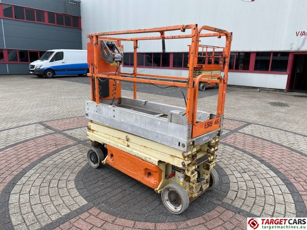 JLG 1930ES Electric Scissor Work Lift 772cm CE - Nůžková plošina: obrázek 4 JLG 1930ES Electric Scissor Work Lift 772cm CE - Nůžková plošina: obrázek 4