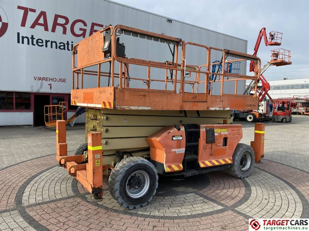 JLG 4394RT Diesel 4x4 Scissor Work Lift 1511cm - Nůžková plošina: obrázek 1 JLG 4394RT Diesel 4x4 Scissor Work Lift 1511cm - Nůžková plošina: obrázek 1