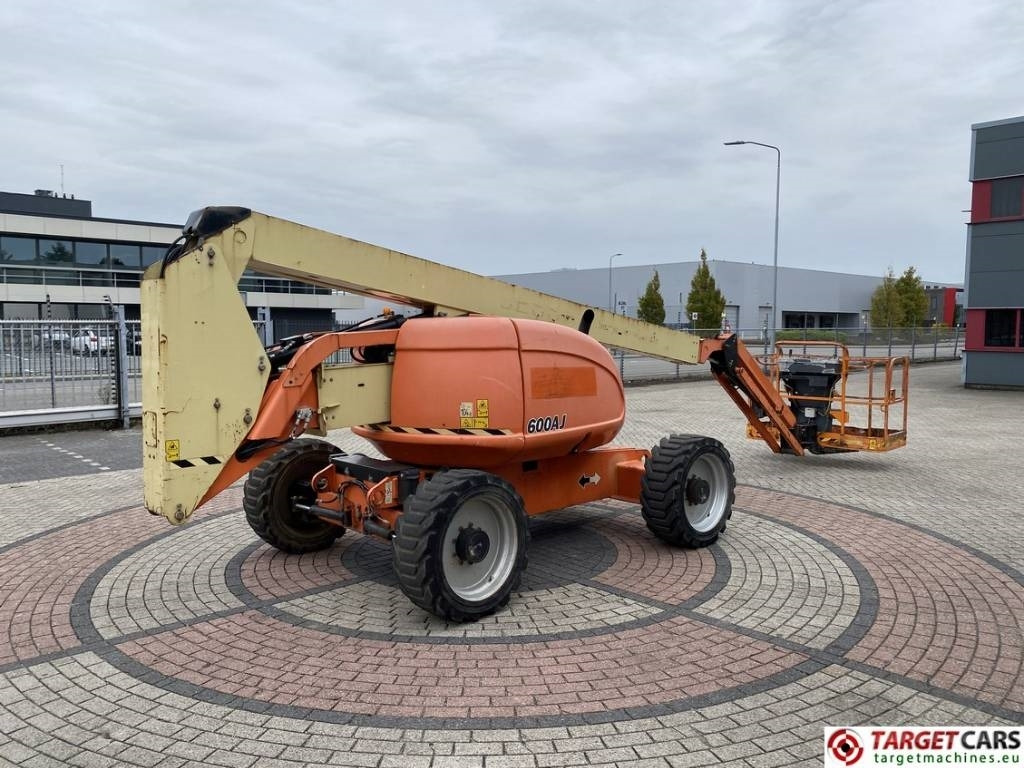 JLG 600AJ Articulated 4x4 Diesel Boom Work Lift 2047cm - Kloubová plošina: obrázek 3 JLG 600AJ Articulated 4x4 Diesel Boom Work Lift 2047cm - Kloubová plošina: obrázek 3
