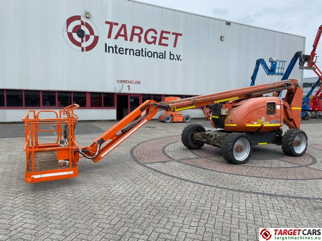 JLG 600AJ Articulated 4x4x4 Diesel Boom Lift 2047cm - Kloubová plošina: obrázek 1 JLG 600AJ Articulated 4x4x4 Diesel Boom Lift 2047cm - Kloubová plošina: obrázek 1