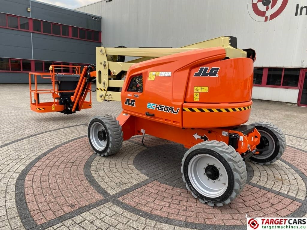 JLG EC450AJ Lithium-Ion Articulated Boom Lift 1572cm  - Kloubová plošina: obrázek 4 JLG EC450AJ Lithium-Ion Articulated Boom Lift 1572cm  - Kloubová plošina: obrázek 4