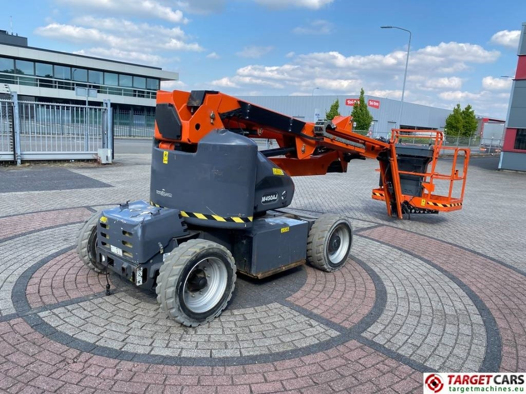JLG M450AJ HyBrid Articulated Boom Work Lift 1572cm - Kloubová plošina: obrázek 3 JLG M450AJ HyBrid Articulated Boom Work Lift 1572cm - Kloubová plošina: obrázek 3