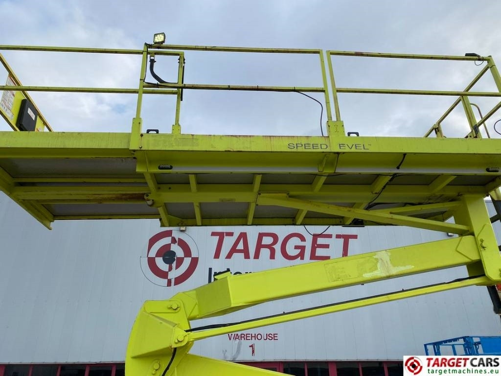 Nůžková plošina MEC 2684RT Diesel 4x4 Scissor Lift Speed-Level 992cm: obrázek 31