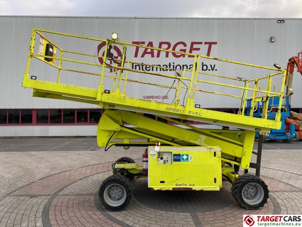 Nůžková plošina MEC 2684RT Diesel 4x4 Scissor Lift Speed-Level 992cm: obrázek 7