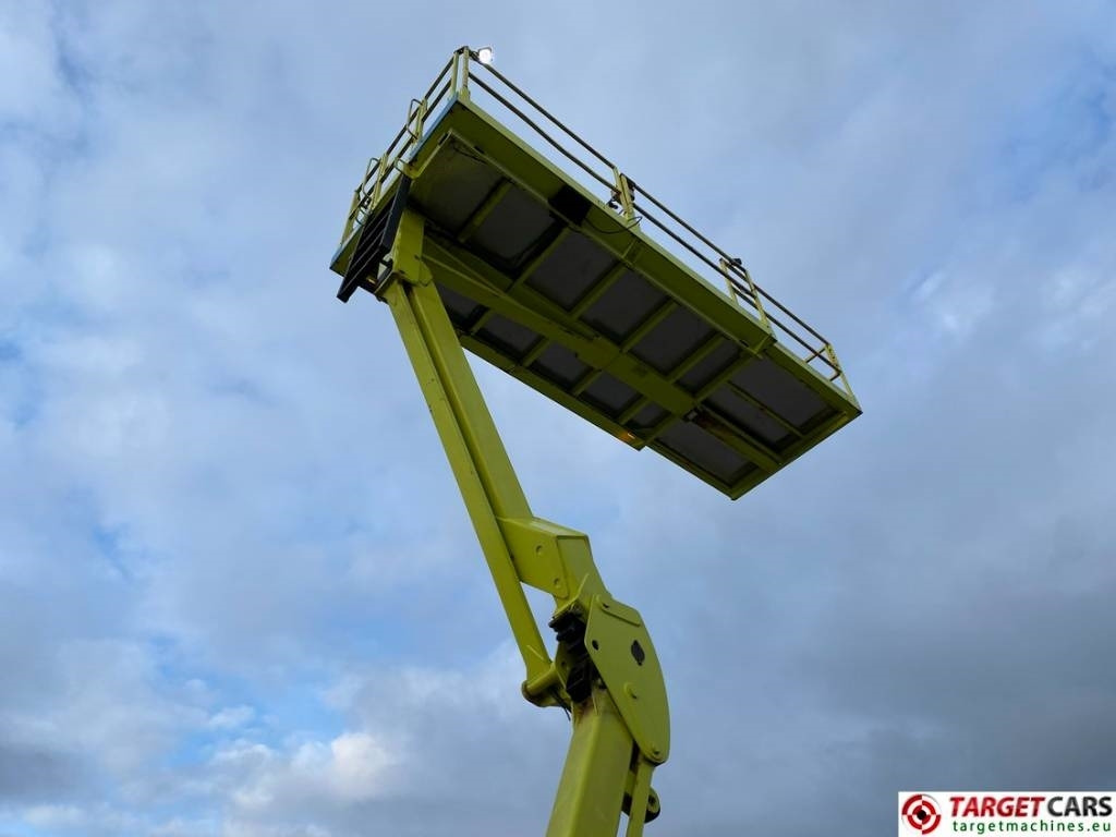 Nůžková plošina MEC 2684RT Diesel 4x4 Scissor Lift Speed-Level 992cm: obrázek 35