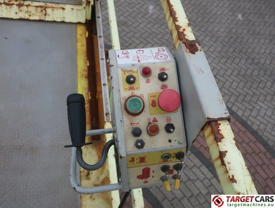 Nůžková plošina MEC 3392RT-T Diesel 4x4 Scissor Work LIft 1200cm: obrázek 19