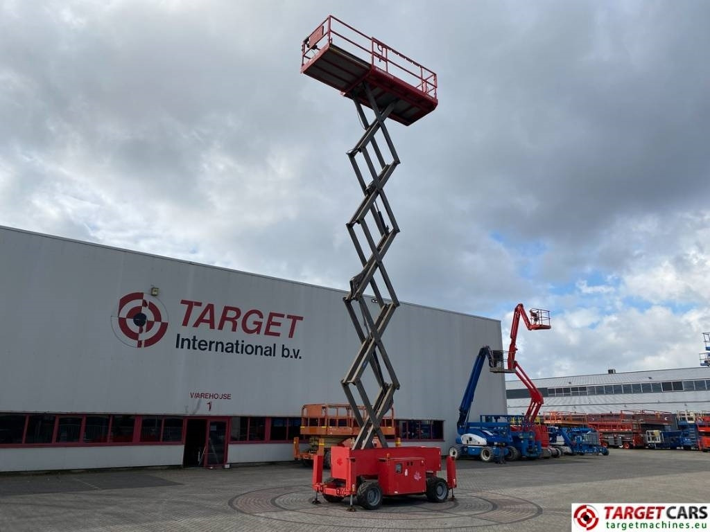 Nůžková plošina Manitou 140SC Diesel 4x4 Scissor Work Lift 1412cm: obrázek 6
