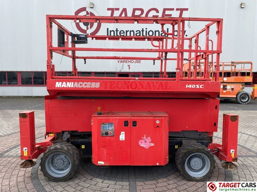 Nůžková plošina Manitou 140SC Diesel 4x4 Scissor Work Lift 1412cm: obrázek 33