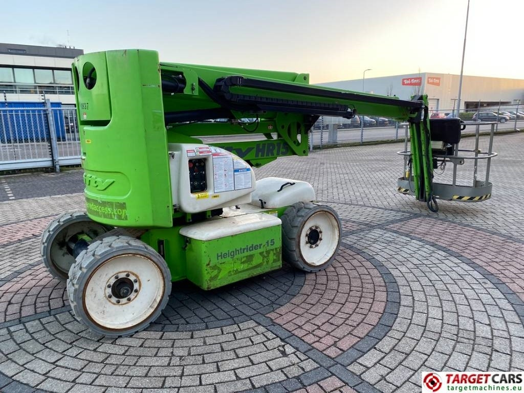 Niftylift HR15NDE Articulated BiFuel Boom Work Lift 1550cm - Kloubová plošina: obrázek 3 Niftylift HR15NDE Articulated BiFuel Boom Work Lift 1550cm - Kloubová plošina: obrázek 3
