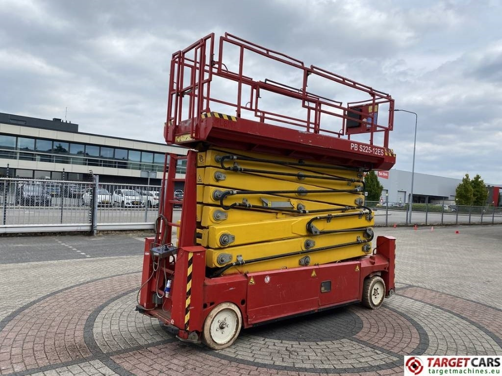 PB-Lift S225-12ES Electric Scissor Work Lift 2250cm - Nůžková plošina: obrázek 3 PB-Lift S225-12ES Electric Scissor Work Lift 2250cm - Nůžková plošina: obrázek 3