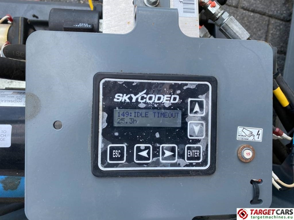 Nůžková plošina SkyJack SJ4740 Electric 4740 Scissor Work Lift 1380cm: obrázek 14