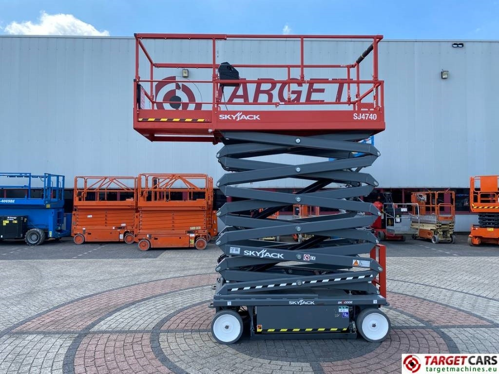 Nůžková plošina SkyJack SJ4740 Electric 4740 Scissor Work Lift 1380cm: obrázek 5