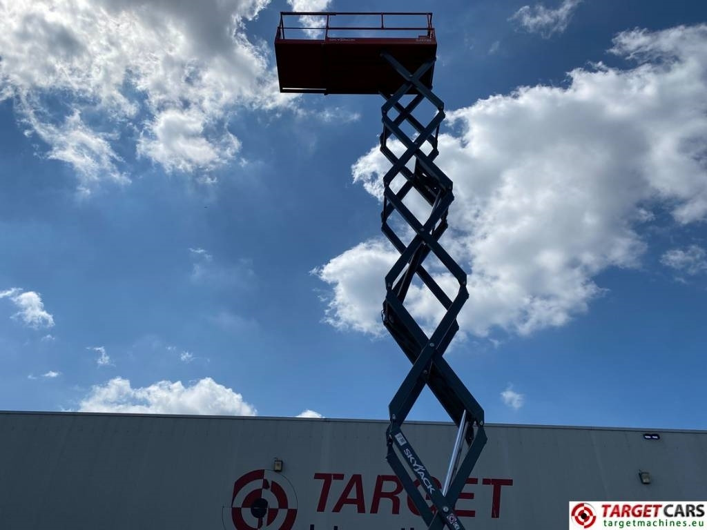 Nůžková plošina SkyJack SJ4740 Electric 4740 Scissor Work Lift 1380cm: obrázek 30